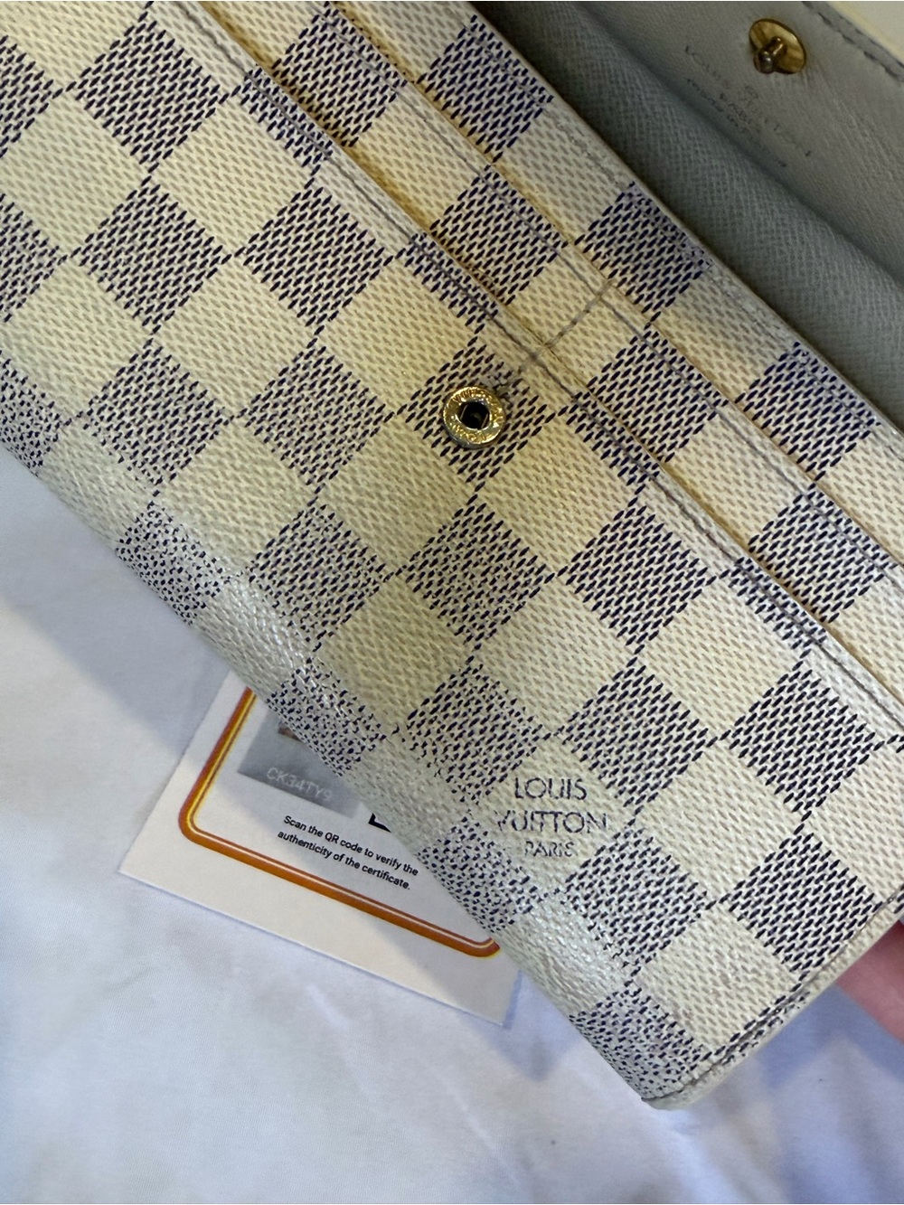 Louis Vuitton Damier Azur Sarah Wallet - Picture 6 of 10